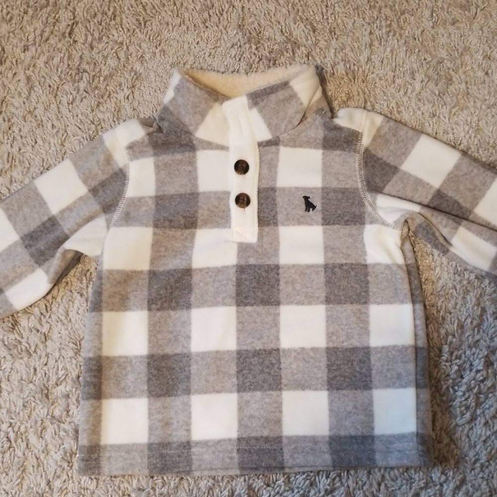 Cute 3 button fleece for toddler